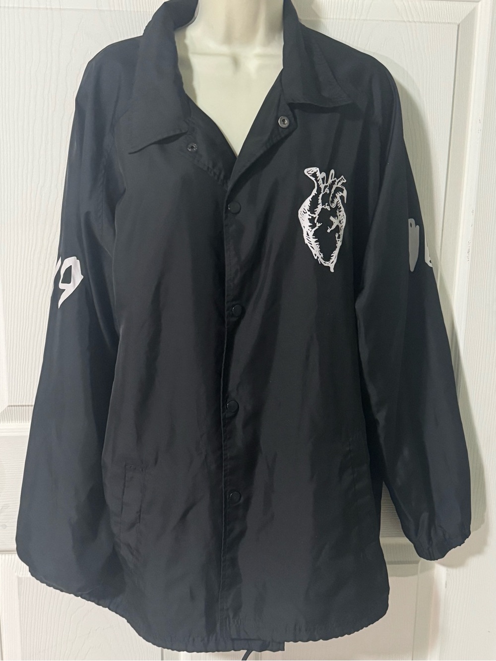 The Weeknd 2017 Tour XO
Heart Logo Coach Windbreaker
Jacket B&W Size xl